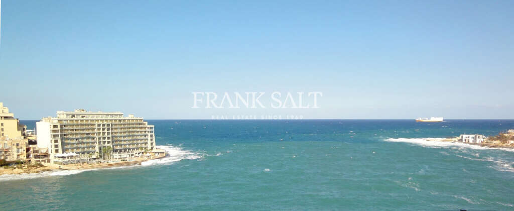 Apartamento de 3 dormitorios en Saint Julian's, Malta No. 3362