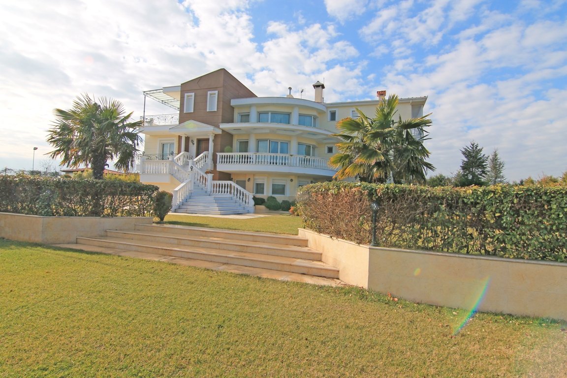 7 bedrooms Villa in Thessaloniki, Greece No. 6817