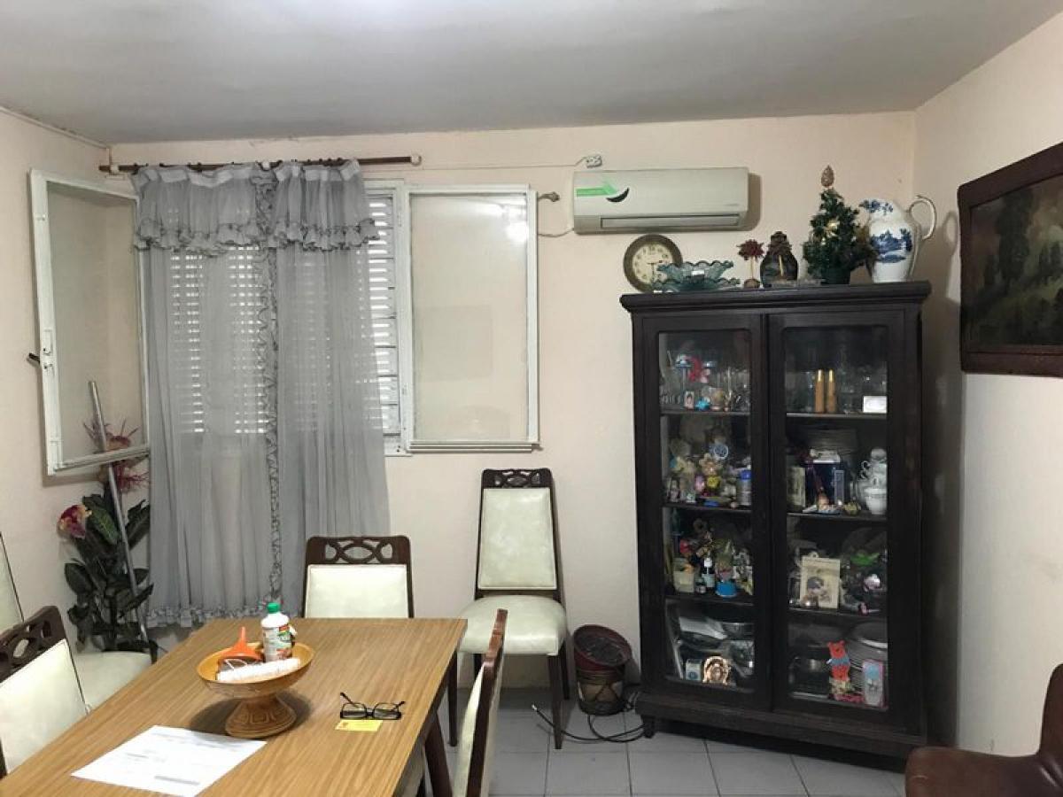 Apartamento T2 em Moron, Argentina N.º 17349