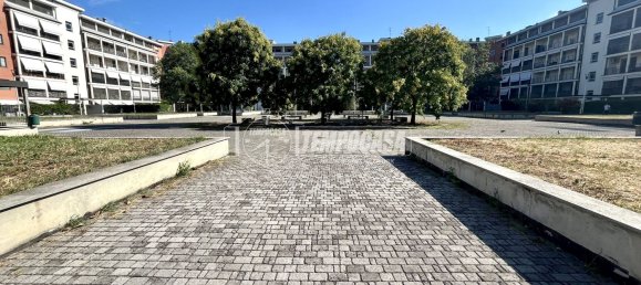 2 bedrooms Apartment in Rozzano, Italy No. 312606 2