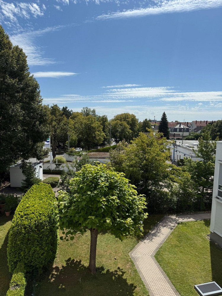 3 Schlafzimmer Doppelhaus in Wiesbaden, Germany, Nr. 335414