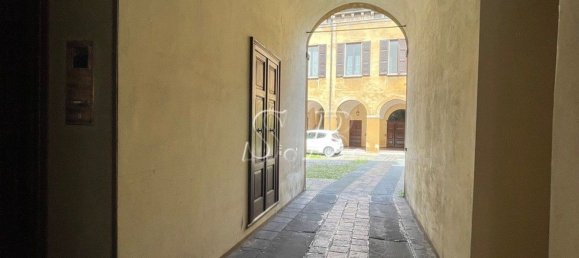 156m² Office in Mantua, Italy No. 364570 3