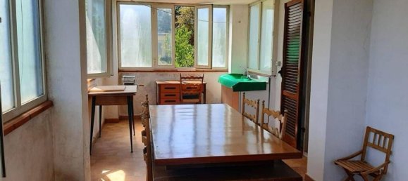 Casa de 12 habitaciónes en Alanno, Italy No. 79086 21