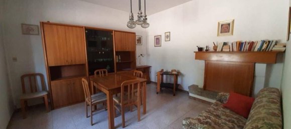 Casa de 12 habitaciónes en Alanno, Italy No. 79086 3