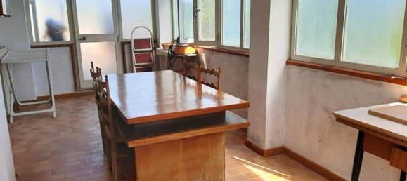 Casa de 12 habitaciónes en Alanno, Italy No. 79086 17