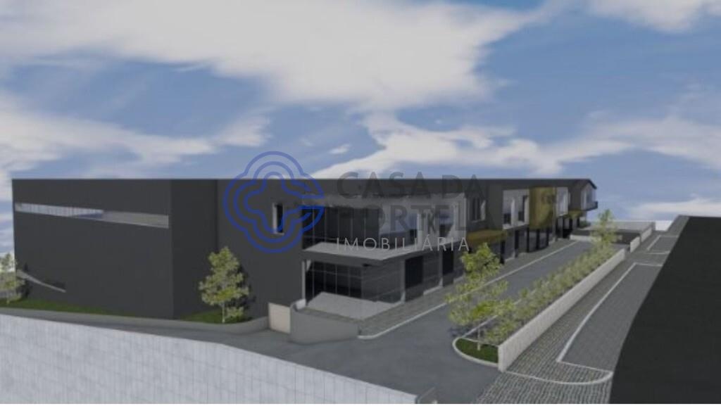 Terreno em Fânzeres, Portugal 12000 m² N.º 38102