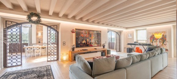 13 bedrooms Villa in Lazise, Italy No. 165399 6