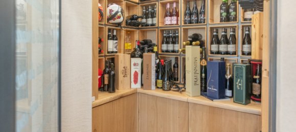 13 bedrooms Villa in Lazise, Italy No. 165399 4