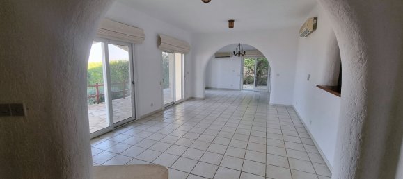 4 bedrooms Villa in Tala, Cyprus No. 22684 6