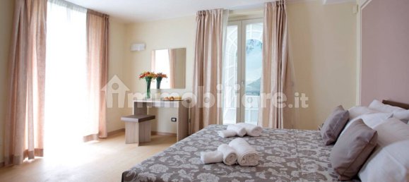 Villa de 4 dormitorios en Sala Comacina, Italy No. 53431 8