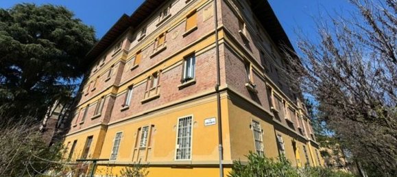 3 rooms Apartment in Bologna, Italy No. 34474 5