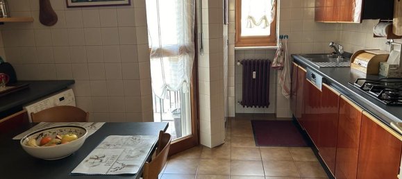 5-Zimmer Wohnung in Alba, Italy, Nr. 40981 2