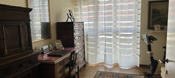 5-Zimmer Wohnung in Alba, Italy, Nr. 40981 12