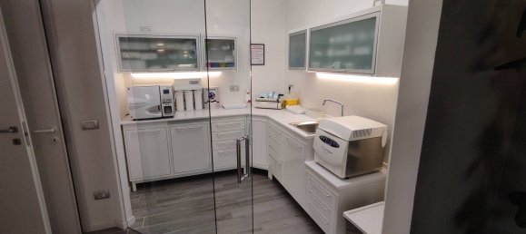 4-Zimmer Gewerbliche Immobilie in Agliana, Italy, Nr. 38848 3