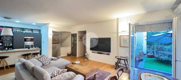 3 bedrooms Apartment in Rome, Italy No. 349921 2