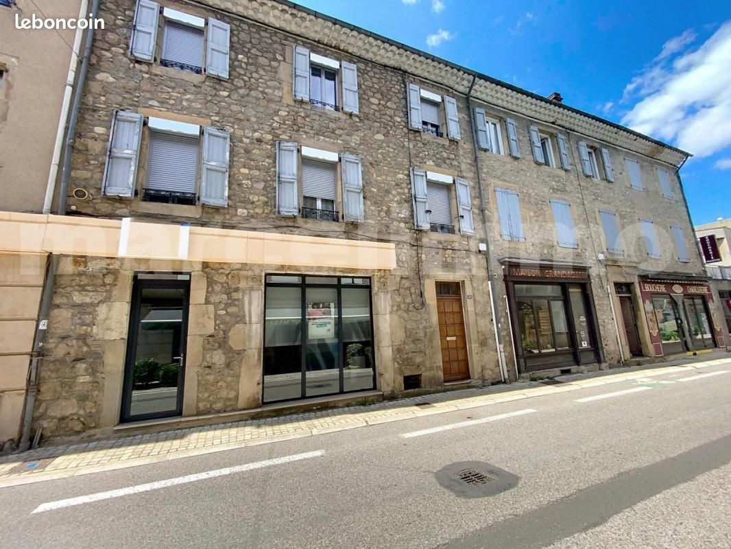 200m² Building in Lozere, France No. 339938