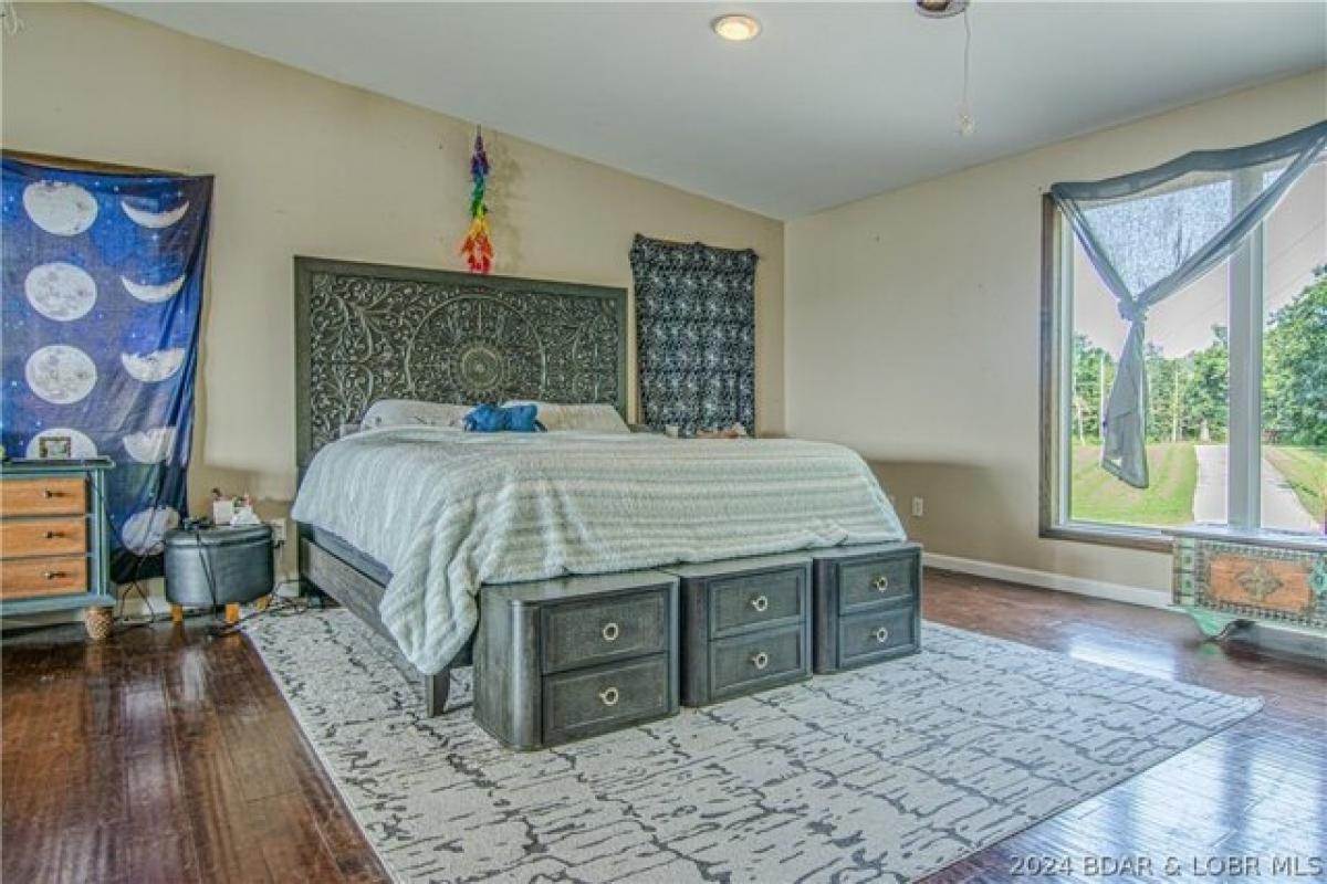 5 bedrooms House in Sunrise Beach, USA No. 431735