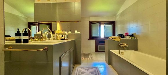 8غرفة فيلا في Rolo, Italy رقم 61253 34