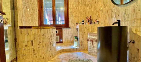 8غرفة فيلا في Rolo, Italy رقم 61253 24