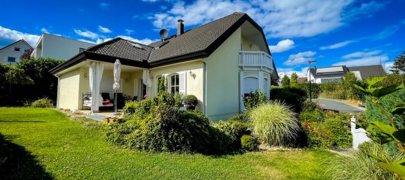 5 bedrooms Villa in Hochtaunuskreis, Germany No. 351483 2