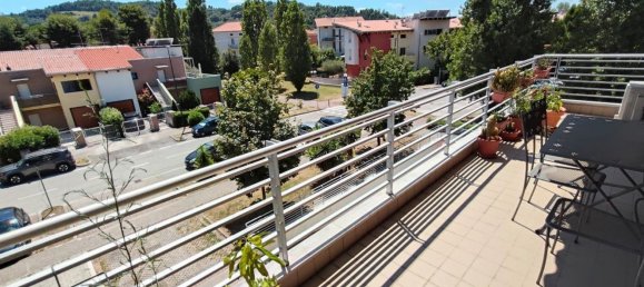 Квартира с 2 комнатами в Пезаро, Италия № 301838 3