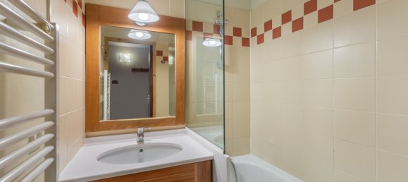 1 bedroom Apartment in Les Belleville, France No. 326 4