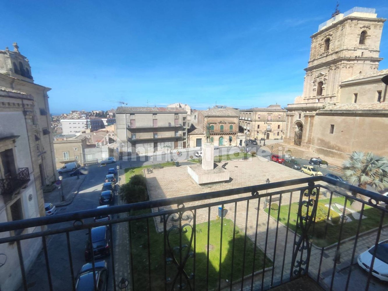 Apartamento de 3 dormitorios en Enna, Italy No. 351586