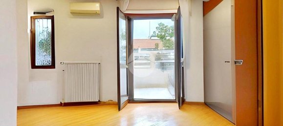 Квартира с 1 спальней в Милан, Италия № 243605 2