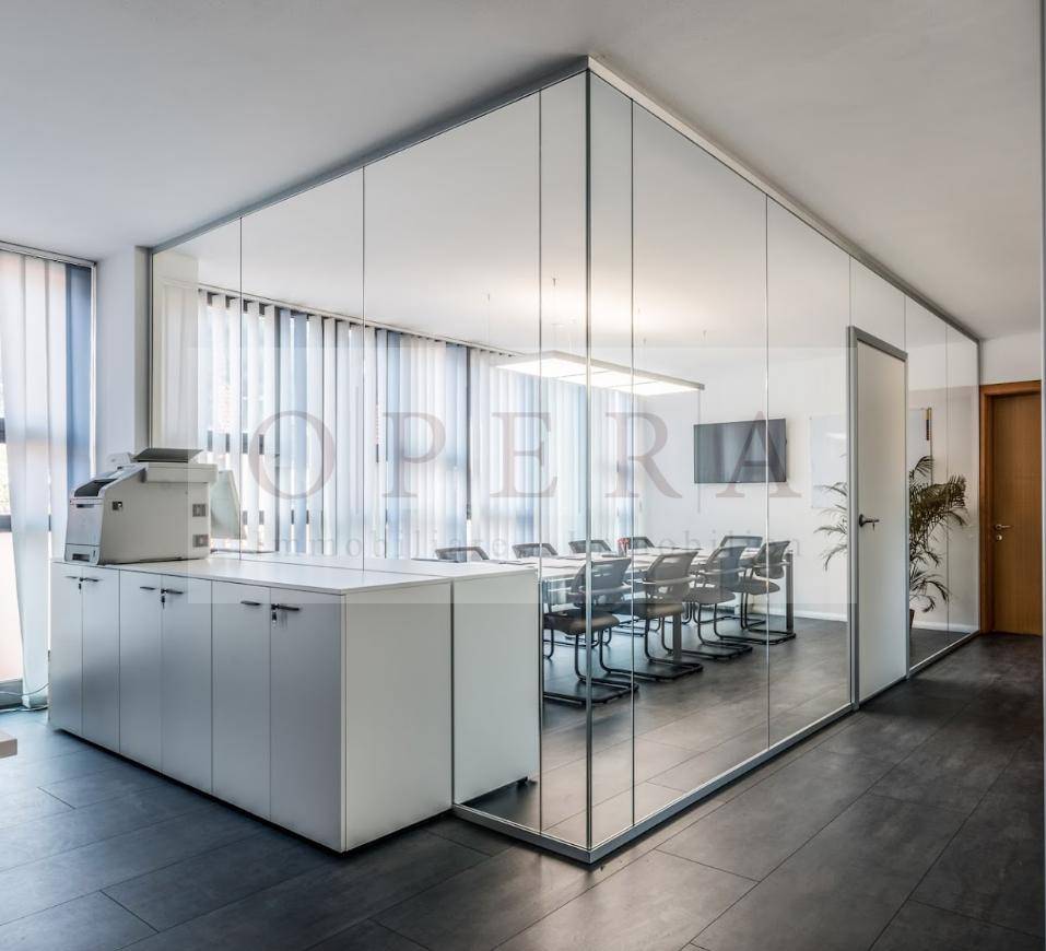 210m² Office in Trentino-Alto Adige, Italy No. 172057