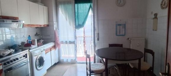 4-salle Appartement à Genoa, Italy No. 232036 6