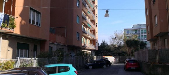 4-salle Appartement à Genoa, Italy No. 232036 15