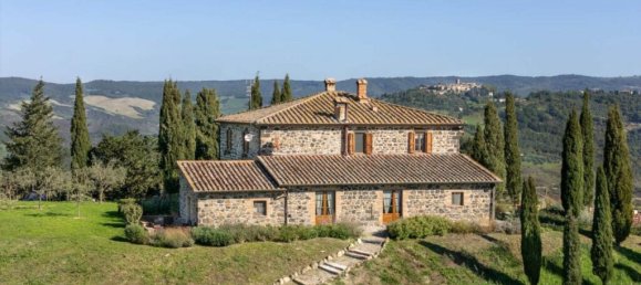 3 bedrooms House in Radicofani, Italy No. 54052 3