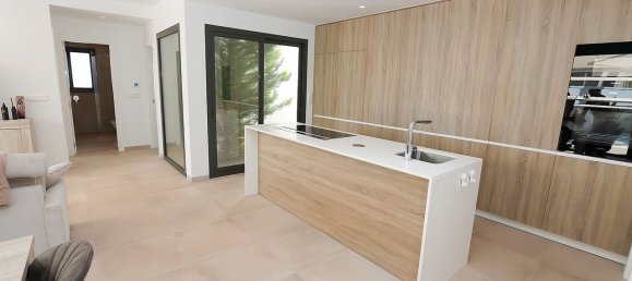 3 غرف نوم فيلا في Alicante, Spain رقم 188381 24