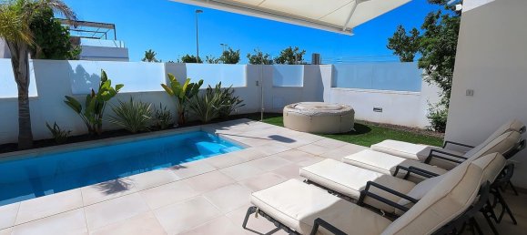 3 غرف نوم فيلا في Alicante, Spain رقم 188381 11