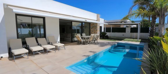 3 غرف نوم فيلا في Alicante, Spain رقم 188381 12