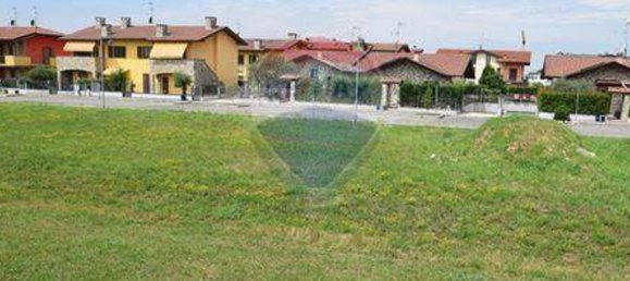 810m² Land in Bolgare, Italy No. 58514 12