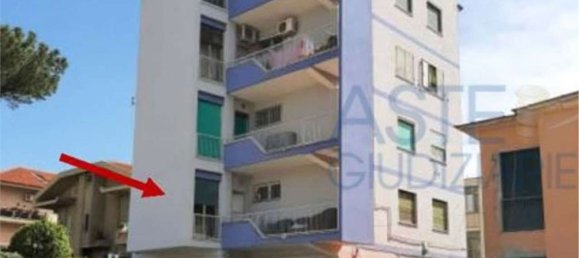 Apartamento de 5 habitaciónes en Caserta, Italy No. 94003 2