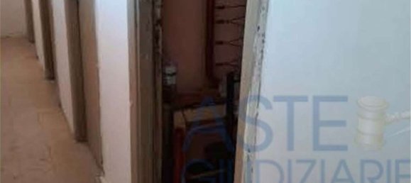 Apartamento de 5 habitaciónes en Caserta, Italy No. 94003 9