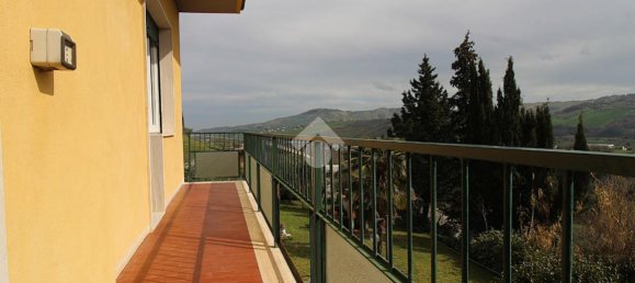 Villa de 5 habitaciónes en Teramo, Italy No. 107940 19