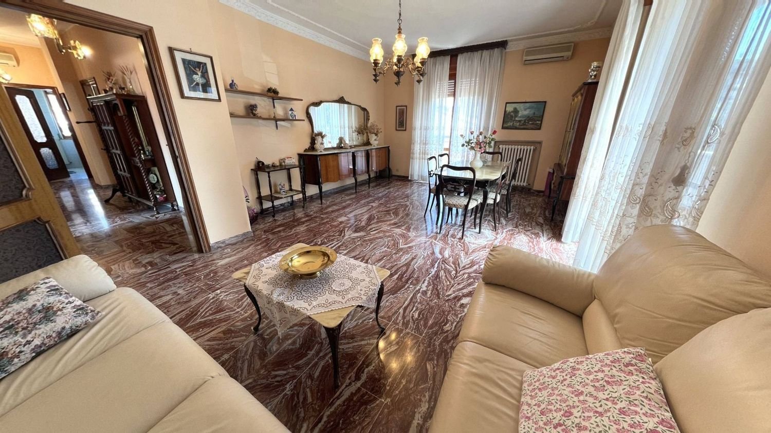 Apartamento de 4 habitaciónes en Opera, Italy No. 81239