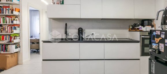3 rooms Apartment in Milan, Italy No. 301352 12