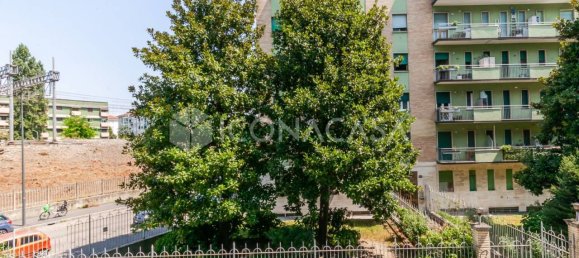 3 rooms Apartment in Milan, Italy No. 301352 14