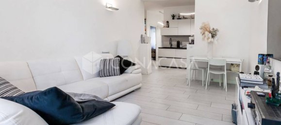 3 rooms Apartment in Milan, Italy No. 301352 6