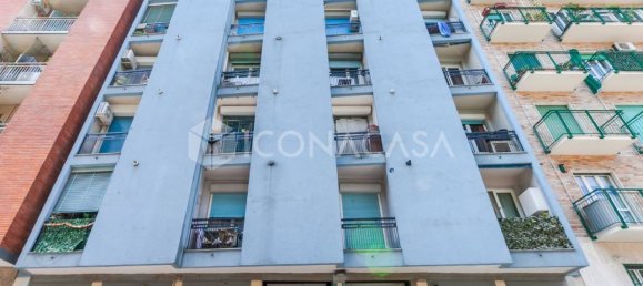 3 rooms Apartment in Milan, Italy No. 301352 16