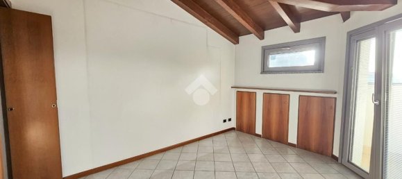 3 rooms Villa in Induno Olona, Italy No. 5080 16