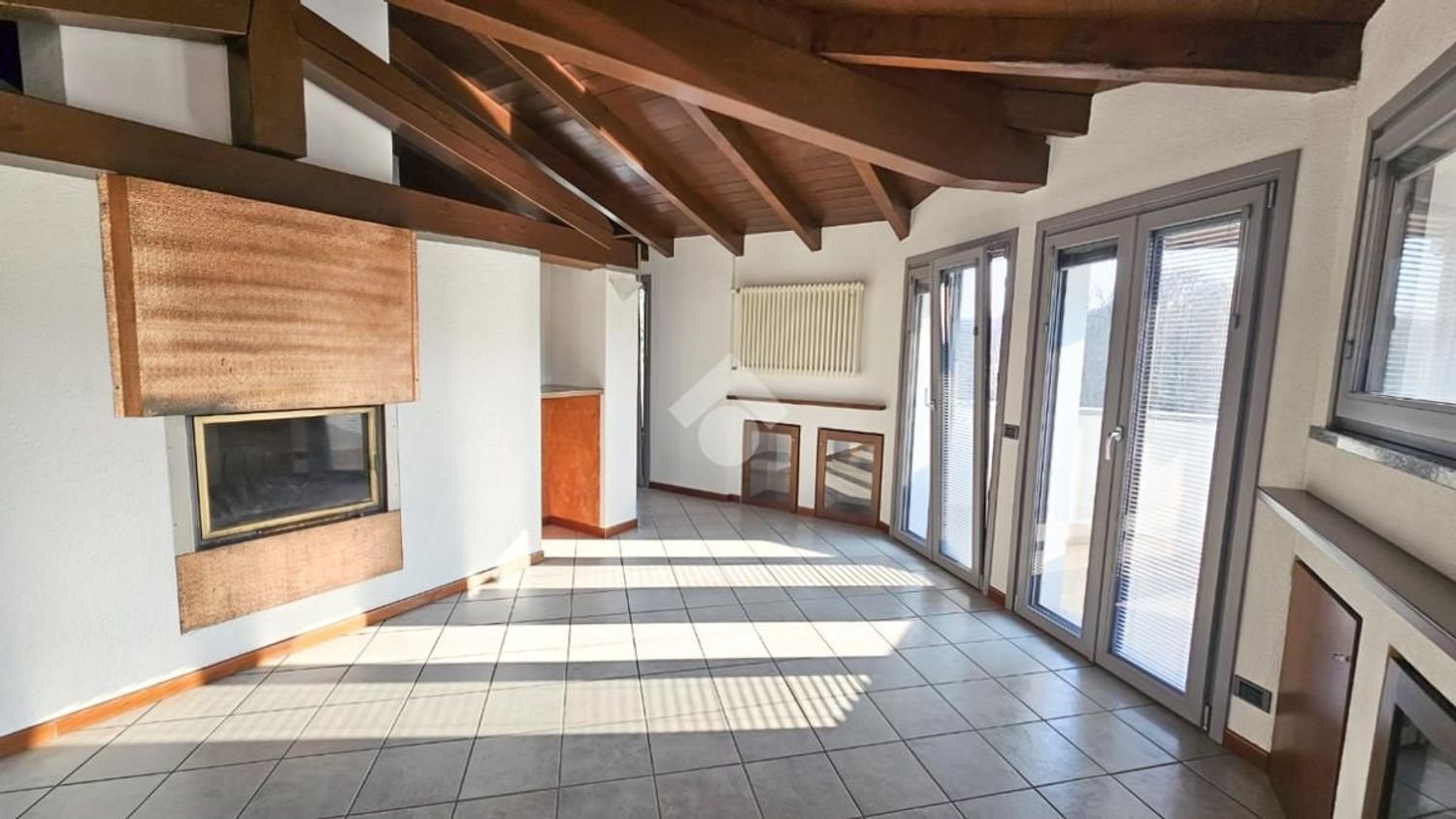 3 rooms Villa in Induno Olona, Italy No. 5080