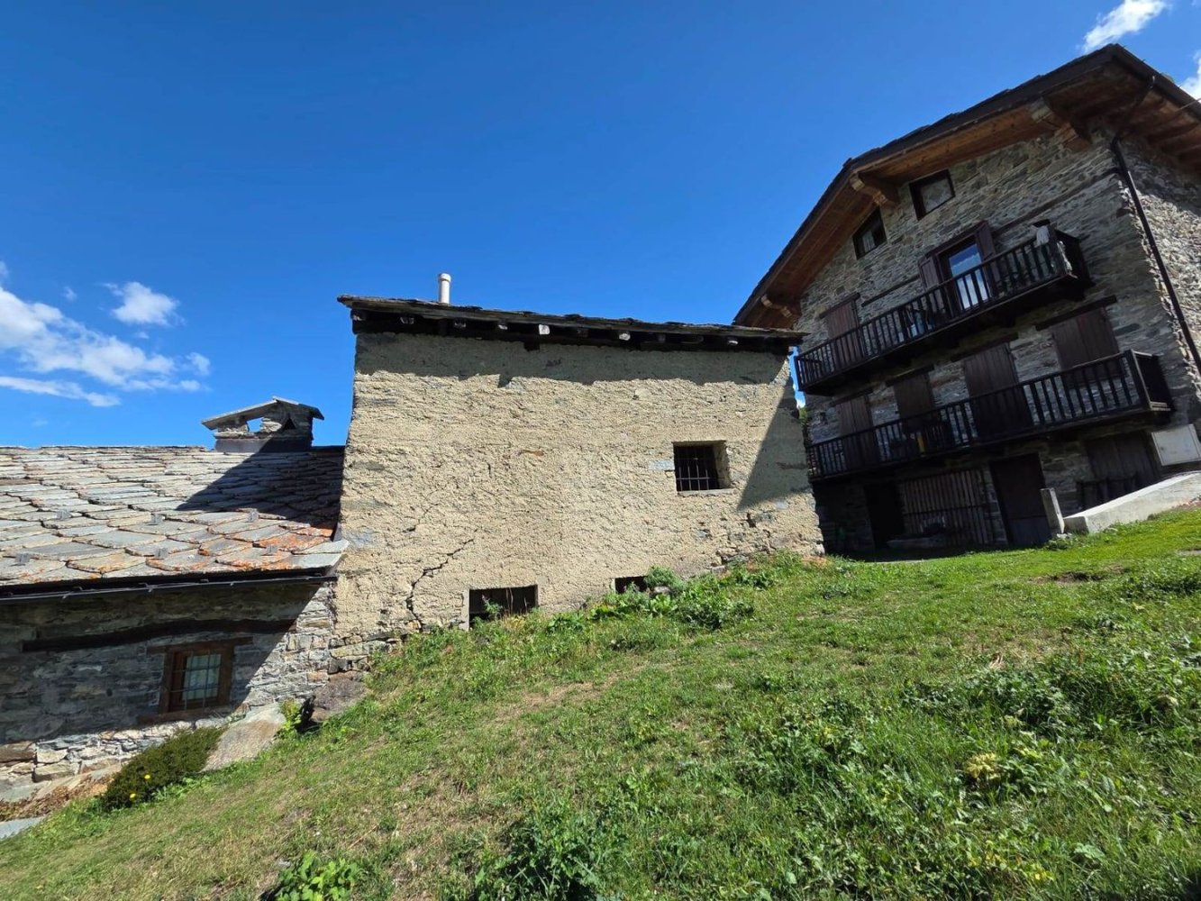 3 Schlafzimmer Haus in Saint Marcel, Italy, Nr. 379026