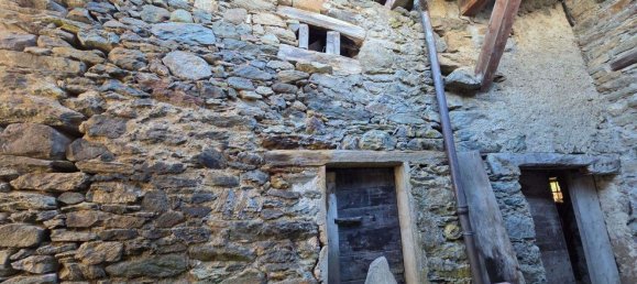 3 Schlafzimmer Haus in Saint Marcel, Italy, Nr. 379026 2