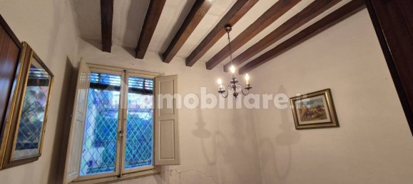4 bedrooms Apartment in Florence, Italy No. 14065 2