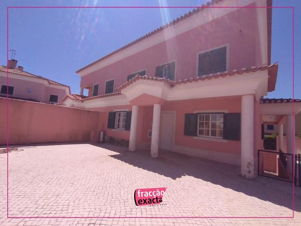 7 bedrooms House in Rio de Mouro, Portugal No. 65162